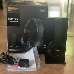 Sony wireless stereo headphone system.  Original box.  Cables & Manual included.